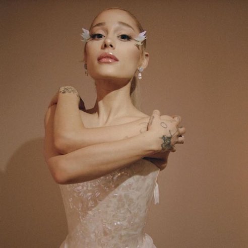 The Today Show confirma que Ariana Grande NO asistirá a la Met Gala de 2025.
