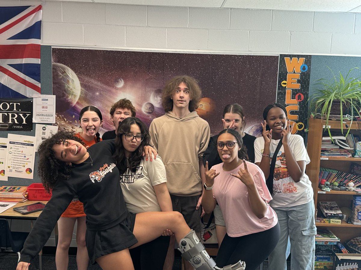 SMNW Office (@smnw_office) on Twitter photo Our AMAZING Y.E.S. Students volunteered at Broken Arrow’s Culture Festival👍🏻🙏🏽🐾❤️ <a href="/smnw_office/">SMNW Office</a> <a href="/SMNWAthletics/">SMNW Athletics</a> <a href="/theSMSD/">SM School District</a> Our AMAZING Y.E.S. Students volunteered at Broken Arrow’s Culture Festival👍🏻🙏🏽🐾❤️ <a href="/smnw_office/">SMNW Office</a> <a href="/SMNWAthletics/">SMNW Athletics</a> <a href="/theSMSD/">SM School District</a>