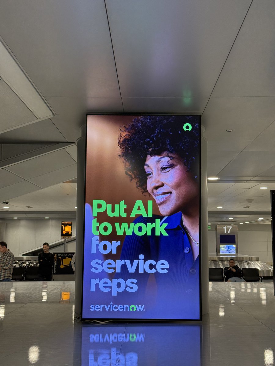 Manarobot's tweet image. ラスベガス到着！
 #roadtoknowledge #know25