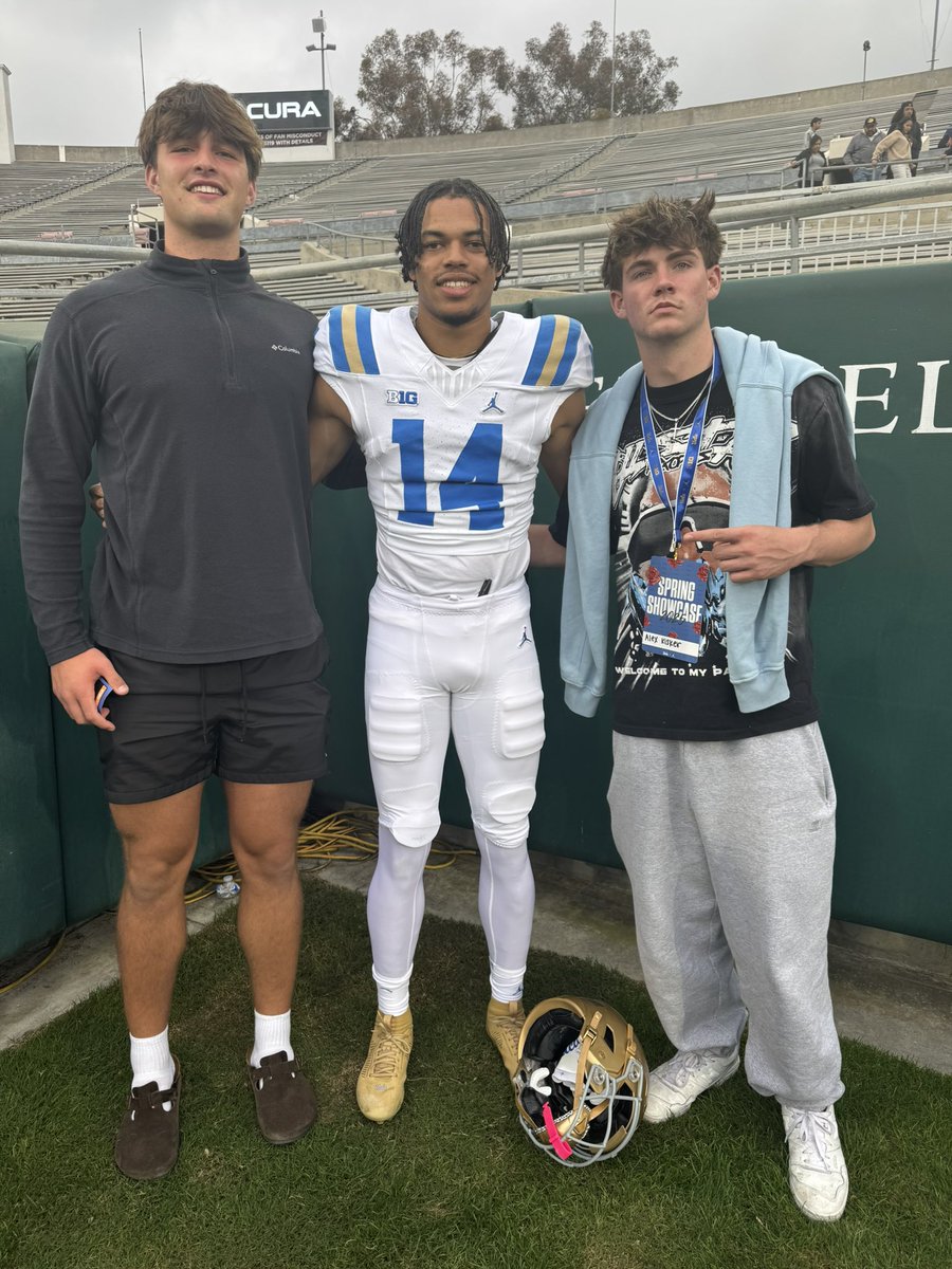 alex_kisker's tweet image. Had a great time at @UCLAFootball Spring Showcase! Great to experience some high level football! @CoachToler @CoachTSunseri @DeShaunFoster26 @SPSFootballNH @CoachVandersea @CoachGraystone