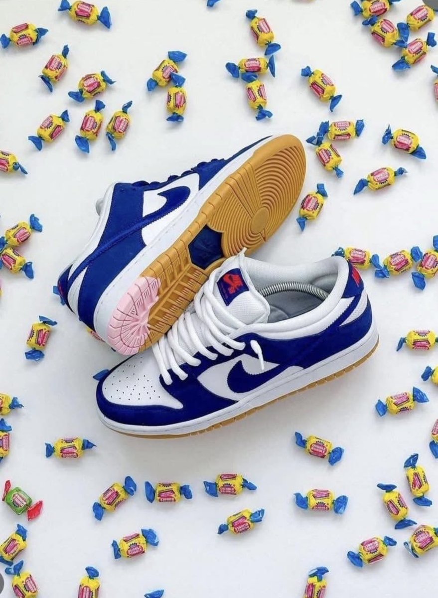 DayDream Kicks tweet media