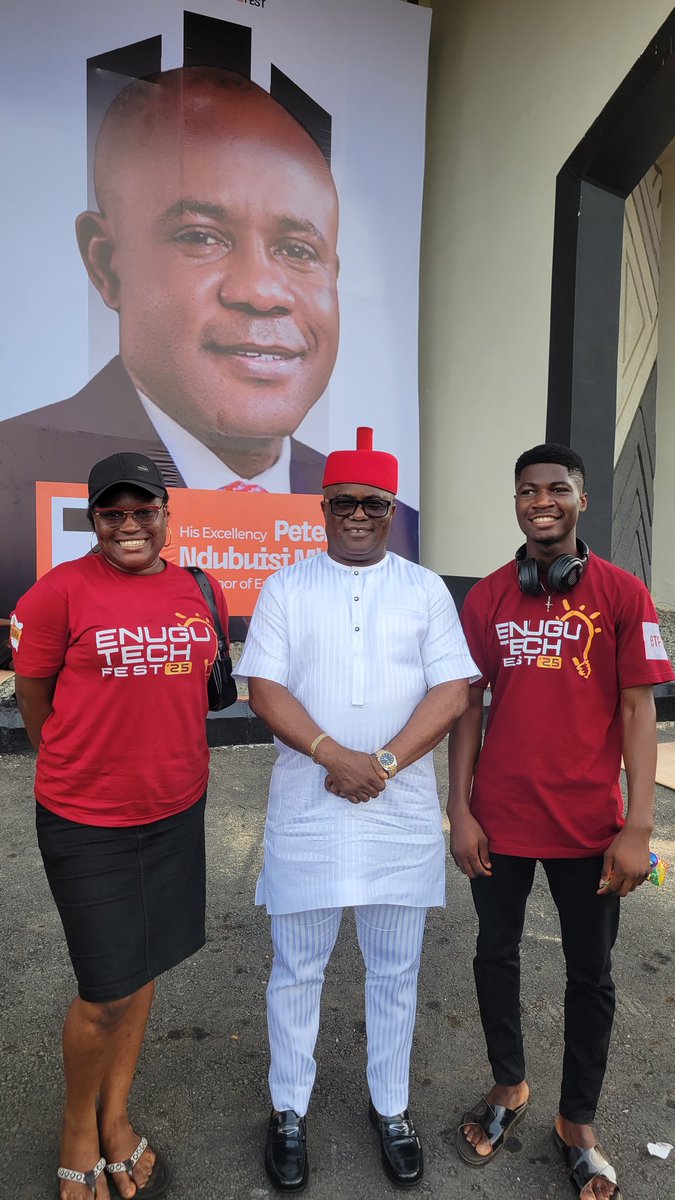 emperors_code's tweet image. With the Enugu state honorable commissioner for innovations, science, and technology. Meanwhile,
1 more day to go. The biggest tech event happening in the city of Enugu.
#etf #etf2025 #coaltocode
