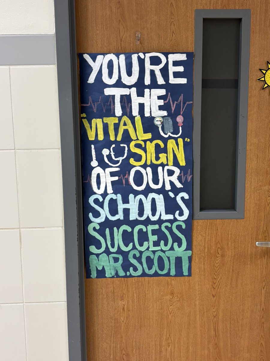 TimberCreek_HS's tweet image. Thank you TC STUCO for these creative door signs! #THECREEKisrising