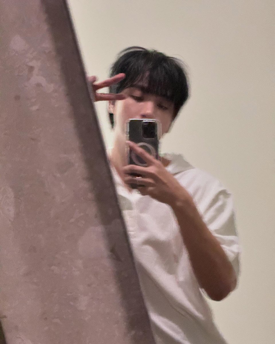 DONGNHYCK's tweet photo. BABY                                               A DADDY https://t.co/Ey9yV2pqOf