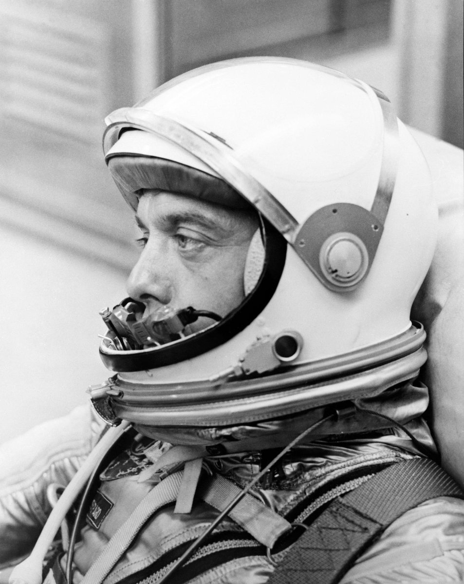 NASA_Johnson's tweet image. This #NationalAstronautDay, we honor those who have braved the unknown for the sake of humankind.
64 years ago, Alan Shepard became the first American in space. Since then, there have been 23 astronaut classes and we are looking forward to welcoming the 24th this year! Today, we…