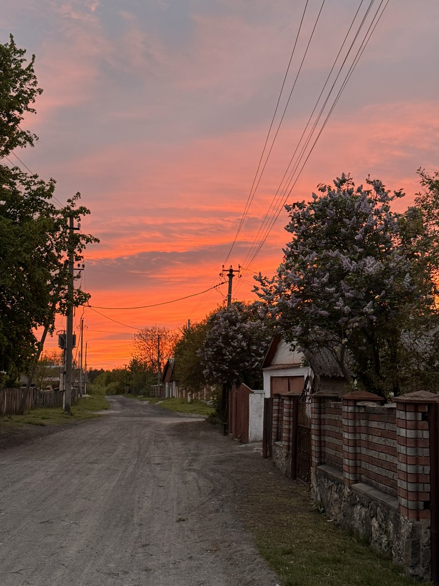 The sunset in my hometown 🌞