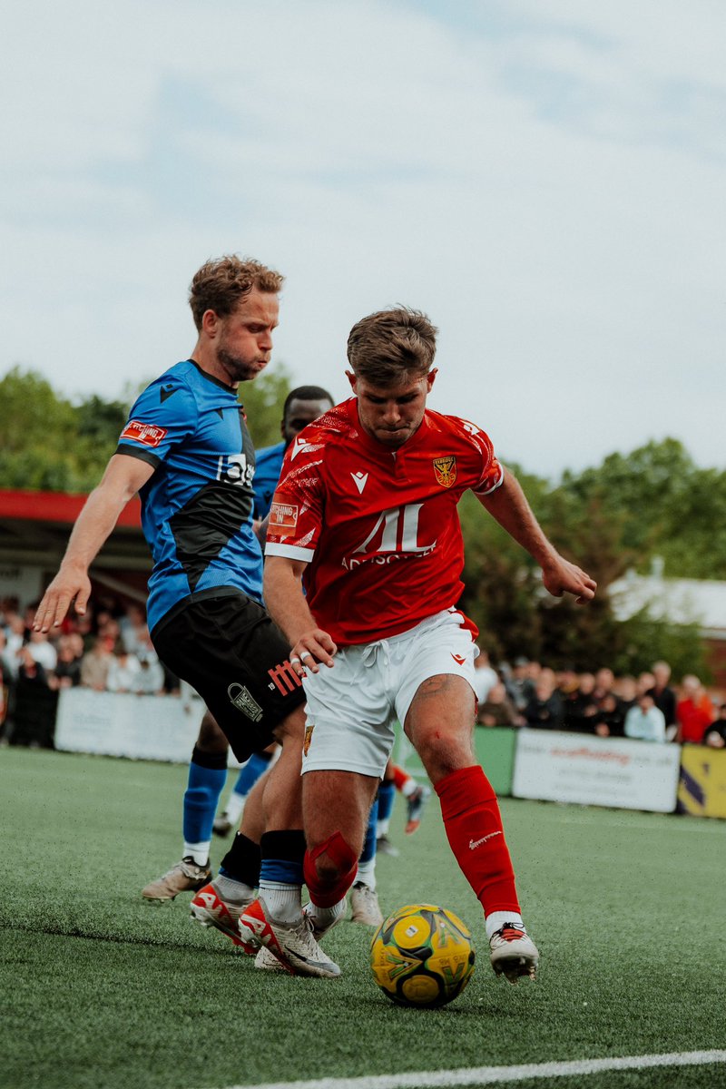 23HarryRush's tweet image. Unbelievable day yesterday! 3 promotions in 4 years🏆 This one was special for so many reasons and an unreal bunch of lads to do it with❤️