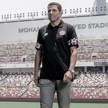 لك ان تتخيل عزيزي الجزراوي في اخر 10 مباريات الجزيرة ما فاز الا مباراتين و هم اياب نصف نهائي اديب و النهائي و استقبل الفريق 5 هزائم و 3 تعادلات ومازال المدرب مستمر و يتغنى باستمرار عقده للموسم القادم!!! #اقالة_عموتة_مطلب