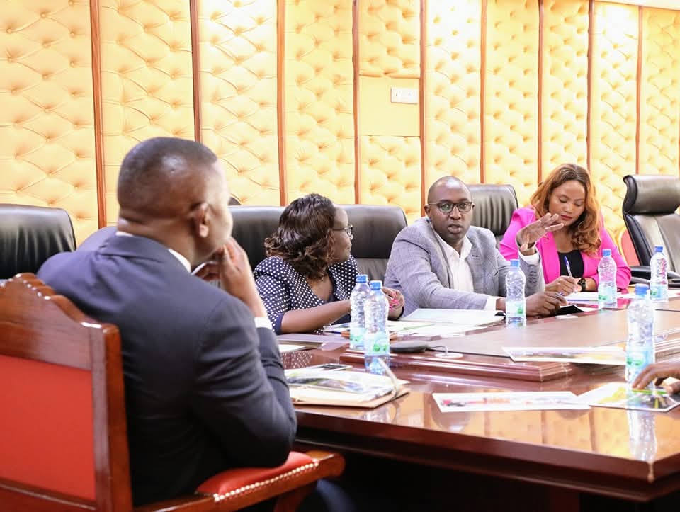 DiscoverMeru's tweet image. H.E. the Governor, Rev. Isaac Mutuma M'Ethingia today held a meeting with the CECM for Trade, Tourism, and Cooperative Development and staff from her department to map out a clear agenda for unleashing the unexplored tourism potential of Meru County.

#DiscoverMeru #tembeameru