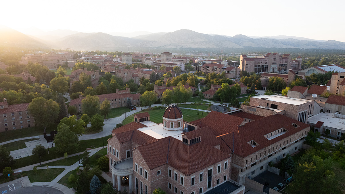 Leeds Business (@leedsbiz) on Twitter photo Leeds is launching Boulder Climate Ventures, helping student entrepreneurs transform innovations into climate-focused startups.
The program makes <a href="/CUBoulder/">CU Boulder π¦¬</a> the first public university in <a href="/Breakthrough/">Breakthrough Energy</a>βs global network, joining MIT and Stanford:
brnw.ch/21wSquZ Leeds is launching Boulder Climate Ventures, helping student entrepreneurs transform innovations into climate-focused startups.
The program makes <a href="/CUBoulder/">CU Boulder π¦¬</a> the first public university in <a href="/Breakthrough/">Breakthrough Energy</a>βs global network, joining MIT and Stanford:
brnw.ch/21wSquZ