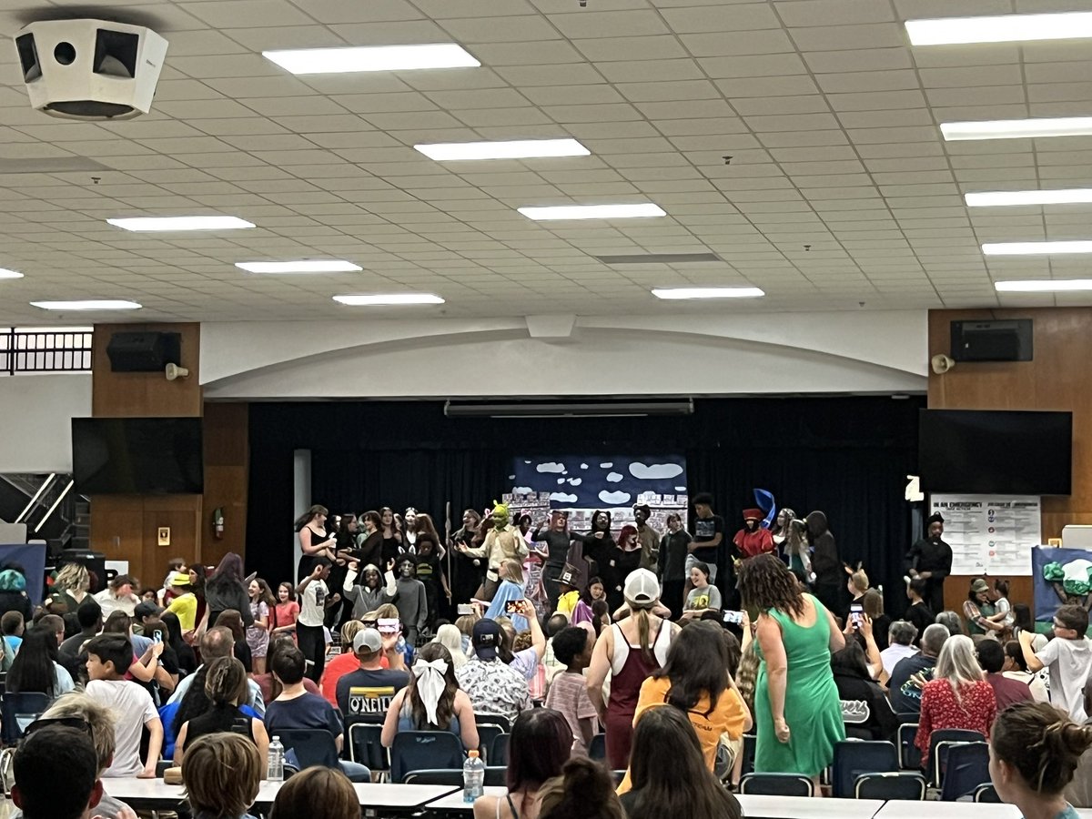 Congratulations to the Dobie Junior High theater department for their outstanding production of "Shrek, the Musical". It was thoroughly entertaining and enjoyable!