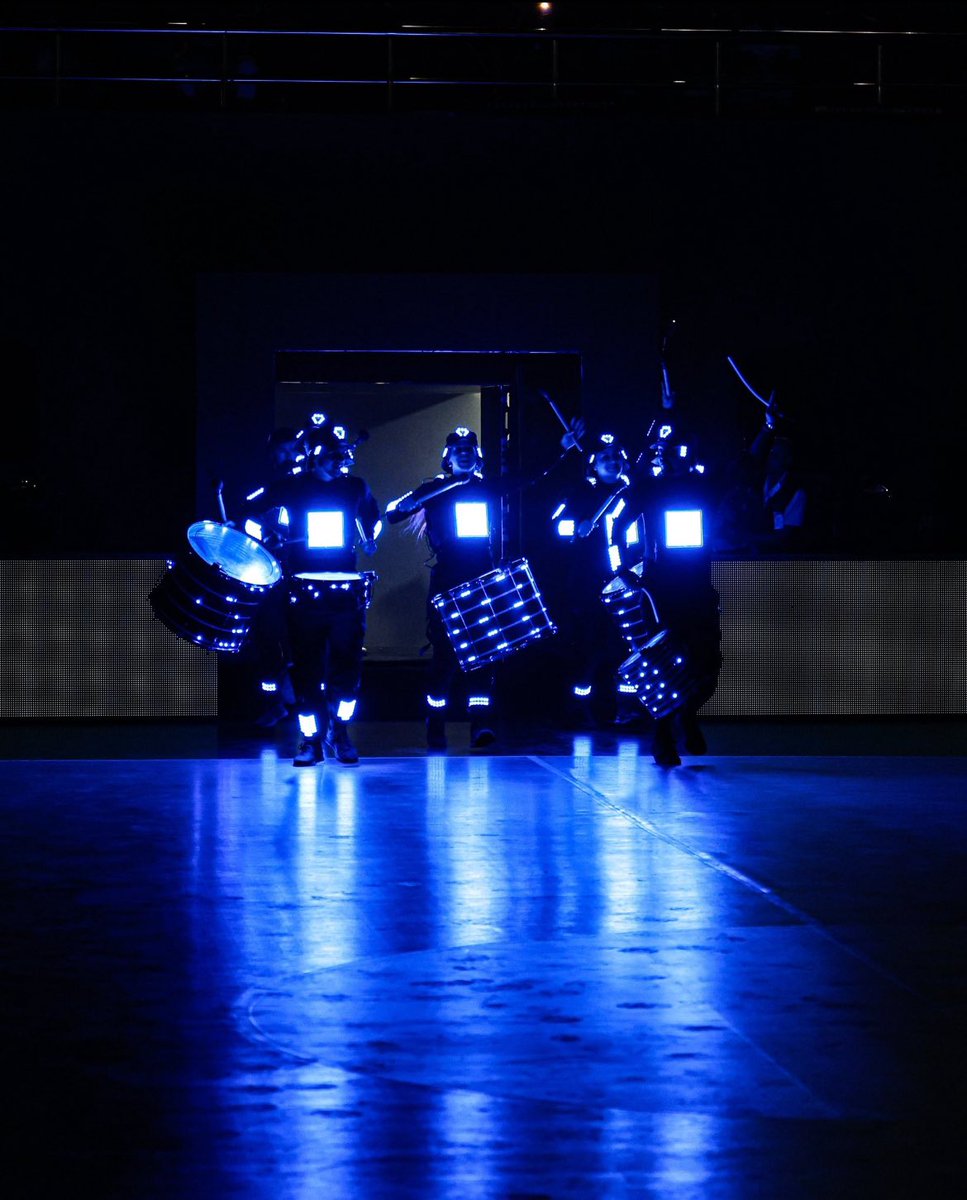 FahadAlhajrei's tweet image. مهرجان افتتاح بطولة #كأس_العرب_لكرة_اليد
ترجمه راقيه في الاستثمار الرياضي باشراك القطاع الخاص مع المنظومه الرياضية يشُكر عليها اتحاد اللعبه والهيئة العامه للرياضه ..

جماهير الأزرق البند الاول للنجاح 💙👏🏻