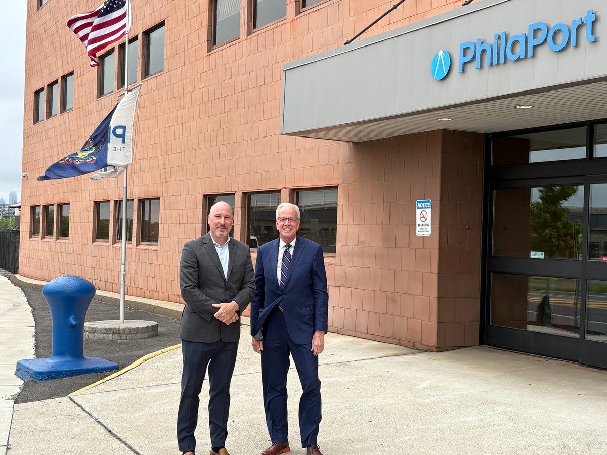 It was a honor to welcome U.S. Senator Jerry Moran to PhilaPort today. We had a great tour and appreciated his insights into maritime commerce from a Midwestern viewpoint—particularly around agricultural exports. Thank you, Senator, for spending your afternoon with us and for the