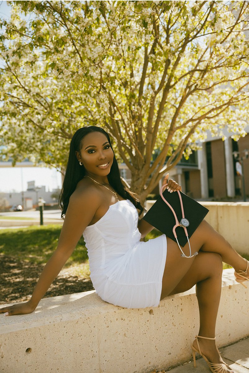 ksocali_'s tweet image. T-5 Days 🎓👩🏾‍⚕️🩺 #GRADWEEK #BSN