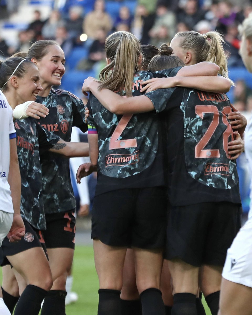 Dank #Ulbrich-Treffer: #FCBFrauen holen Last-Minute-Sieg in Jena! 👊💯
 
🗞️ Zum Spielbericht: fcbayern.com/2505Jena
 
#CZJFCB #FCBayern #MiaSanMia