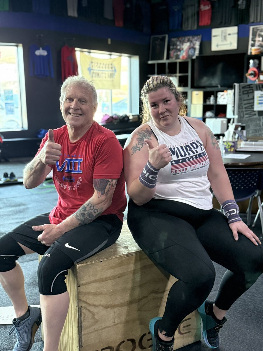 CFUnaStamus's tweet image. 👍🏼THUMPS UP if you’re ready for a beautiful week! (Inside AND outside the gym!!) 👍🏼

☀️💪🏼😎☀️

#nevermissamonday #sunshine #minnesotaspring #happymonday #happyplace #functionaltraining #morethanjustagym #crossfitunastamus #unastamusfitness #elkriver #elkrivermn