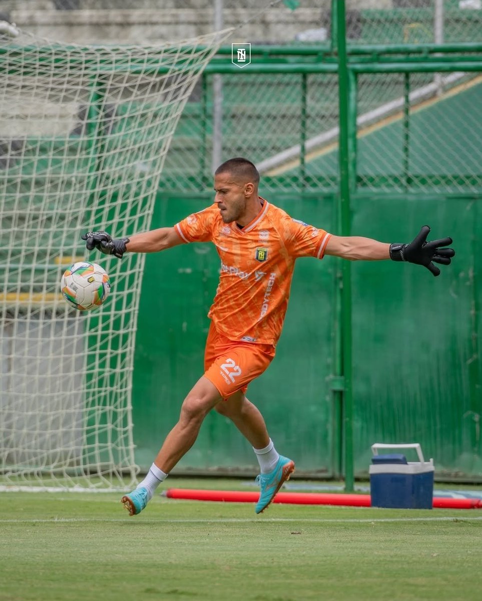 JoseHuberEscob1's tweet photo. ⚽🙏🏽 https://t.co/kDwifjQMK5