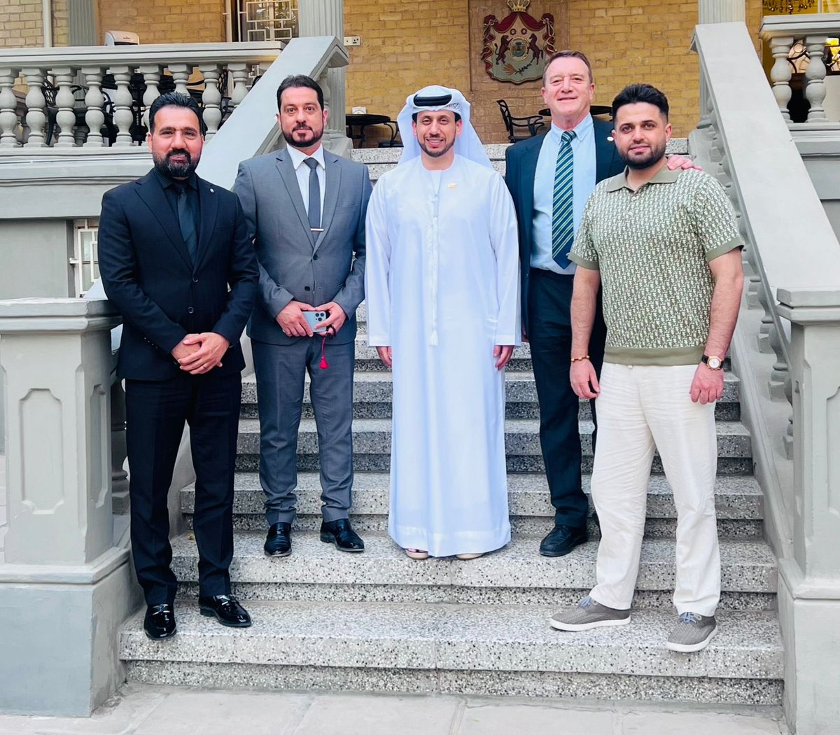 رئيس الاتحادين الاسيوي والعربي للركبي سعادة قيس الظالعي يصل الى بغداد يرافقه الرئيس التنفيذي للاتحاد الآسيوي بنيامين فان روين، وكان في استقبالهما رئيس الاتحاد العراقي للركبي الدكتور فريق هزاع والامين العام محمد حنون والامين المالي محمد ايمن .