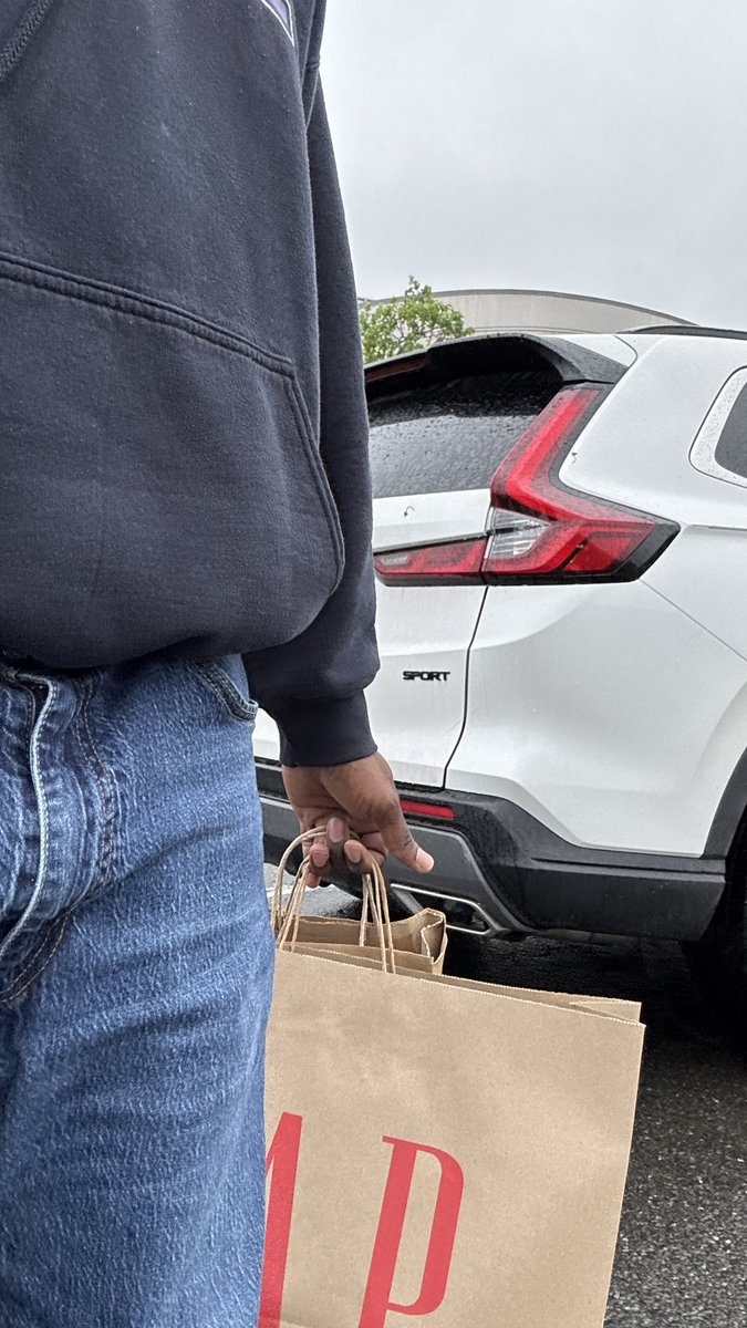 Home from Miami. Back at Gap. 

The Gap King 👑