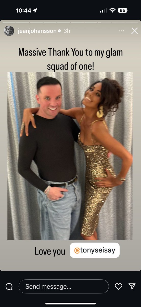 HOShairdressing's tweet image. How stunning is this Kim K–inspired hairdo on our beautiful Jean?!
Our incredibly talented Vice Chair, Tony, worked his magic yesterday getting our dear friend Jean red carpet–ready for a special awards ceremony—and the results speak for themselves. Absolutely gorgeous!