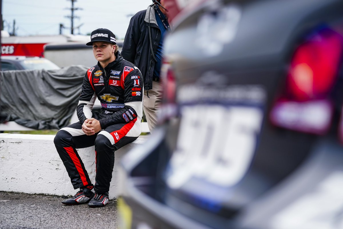 Tyler Reif tweet media