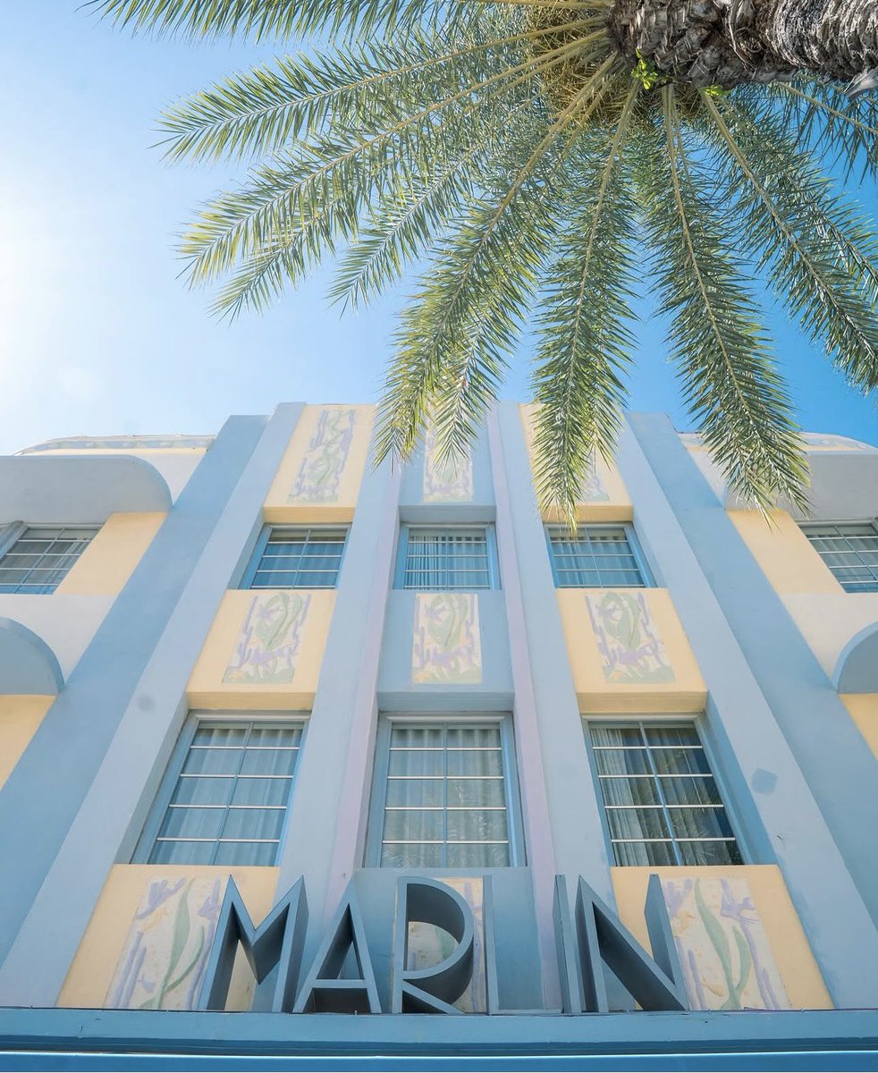 Experience Miami Beach (@emiamibeach) on Twitter photo Bring a pop of Miami Beach style and the signature Art Deco palette into your home design thanks to <a href="/BHG/">BetterHomes&Gardens</a>
bhg.com/art-deco-color… Bring a pop of Miami Beach style and the signature Art Deco palette into your home design thanks to <a href="/BHG/">BetterHomes&Gardens</a>
bhg.com/art-deco-color…