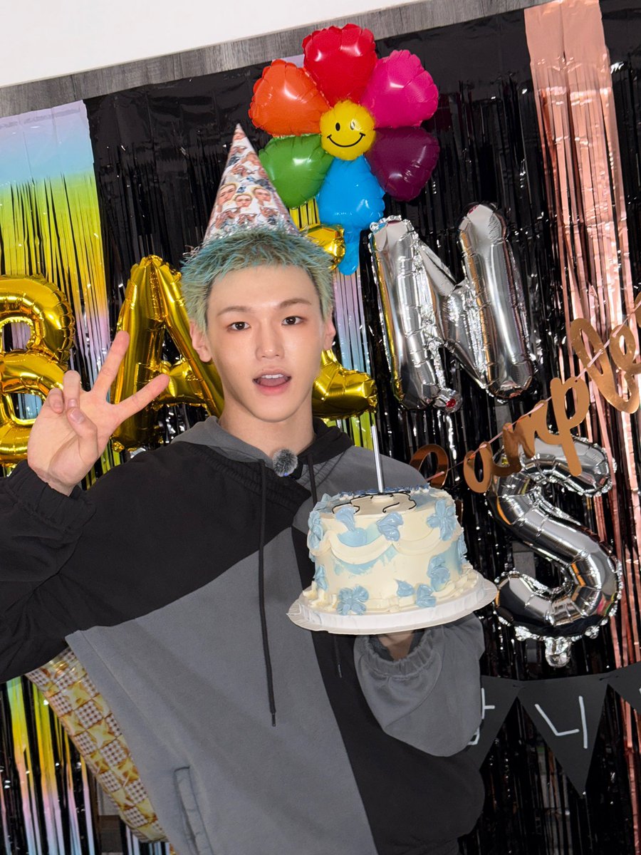 JUSTB_twt's tweet photo. [#배인] Aging like fine wine… or maybe just cheese🐹🍷Happy Bain Day🌈

#JUSTB #저스트비 #Bain #송병희 https://t.co/OwCOnJATA0