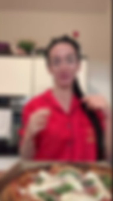 Watch Zuzu Sweet's leaked NSFW photo on TwXstars