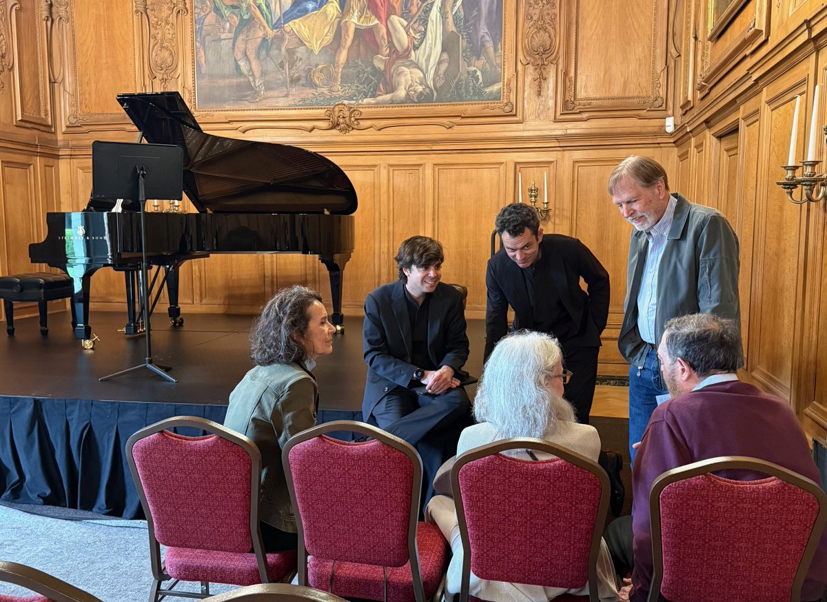 ucla1718cs's tweet image. On Saturday, May 3 we were delighted to host violinist @AubrunAmbroise and pianist @stevenpiano at the @ClarkLibUCLA for their program "The Art of Duo: A Journey through Europe to the USA from 1700 to 1930." Thank you for sharing your talents with us!