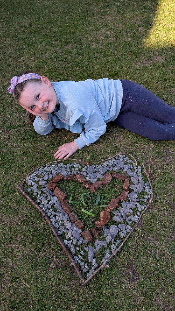 liz_mcgrory's tweet photo. @FPS_2_Hedgehogs #fpswyear2homeworkchallenge - Art - create an outdoor sculpture. https://t.co/KPB3woDDVW