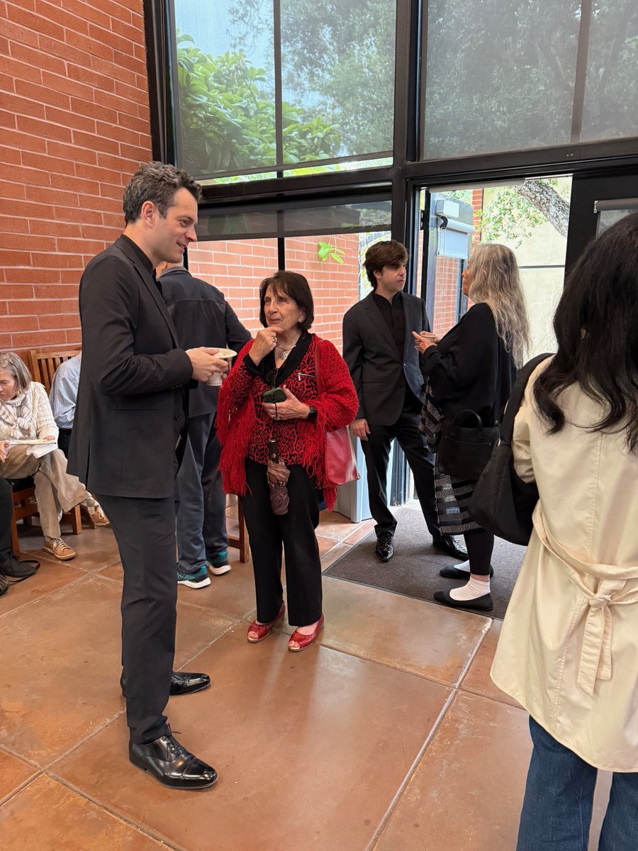 ucla1718cs's tweet image. On Saturday, May 3 we were delighted to host violinist @AubrunAmbroise and pianist @stevenpiano at the @ClarkLibUCLA for their program "The Art of Duo: A Journey through Europe to the USA from 1700 to 1930." Thank you for sharing your talents with us!