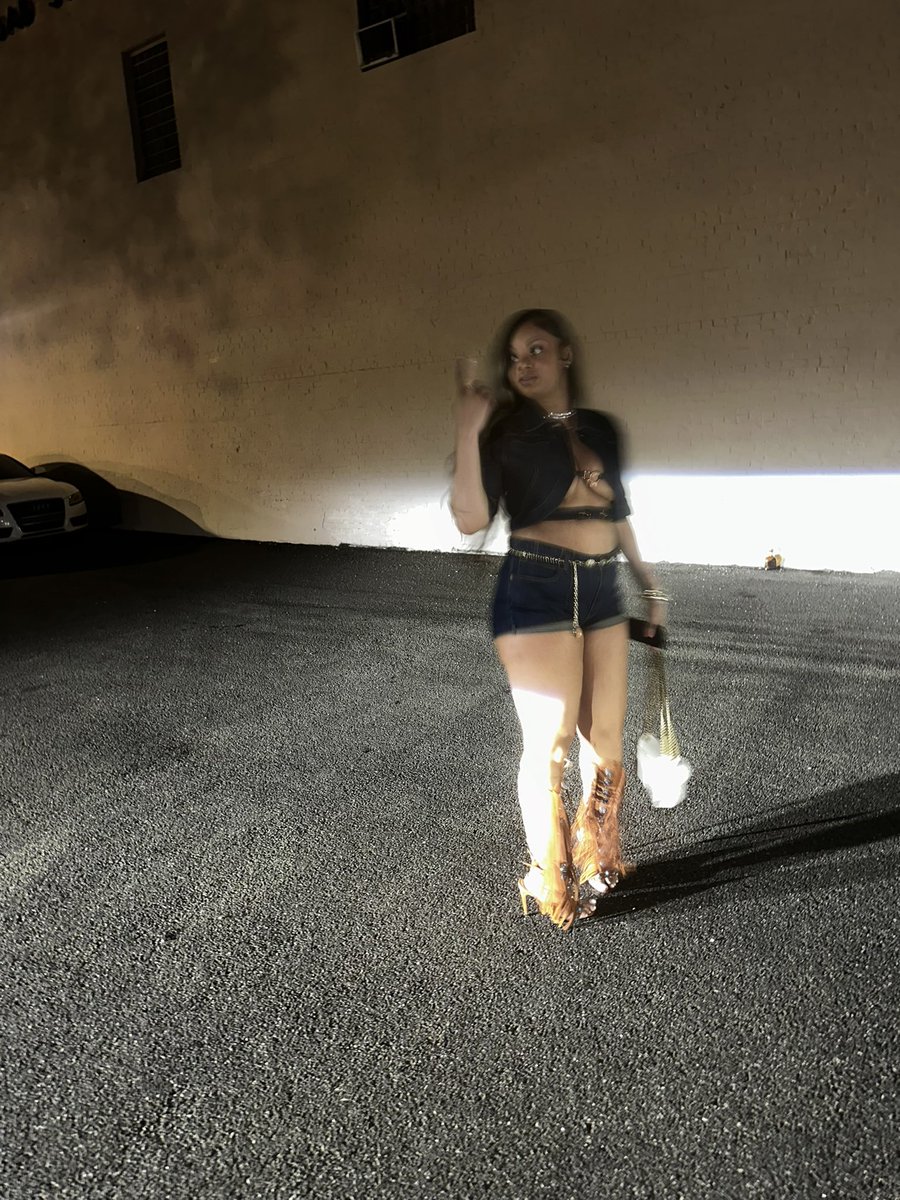 baybreezzee's tweet photo. 🥳. X https://t.co/wTc9jbQqos