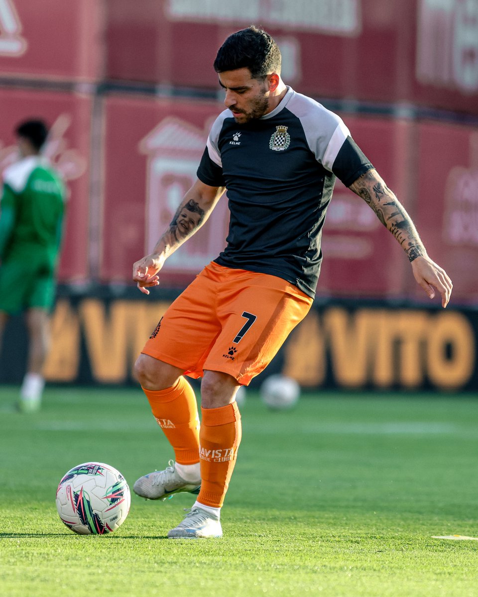 boavistaoficial's tweet photo. Time to get warm π₯
#FeitosDeXadrezΒ #AFSBFC https://t.co/Bx0MG11lFI