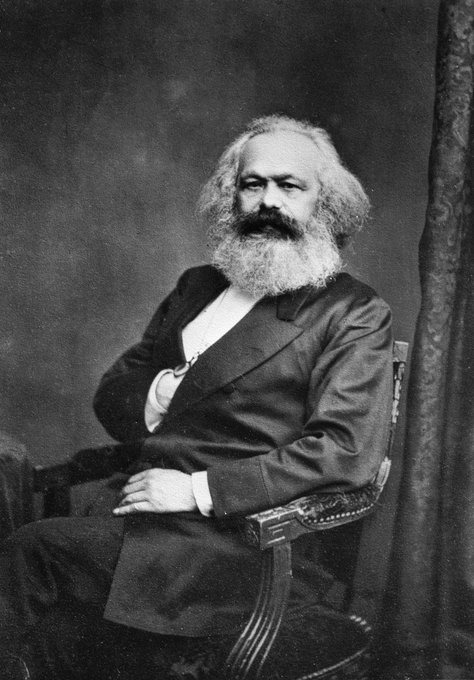 ComunistaOpres4's tweet photo. Neste dia, o maior filósofo, economista, historiador, teórico político, jornalista, e revolucionário de toda a história mundial fez a maior de todas suas contribuições para a humanidade.

Ele nasceu. https://t.co/nxMJ2boePF