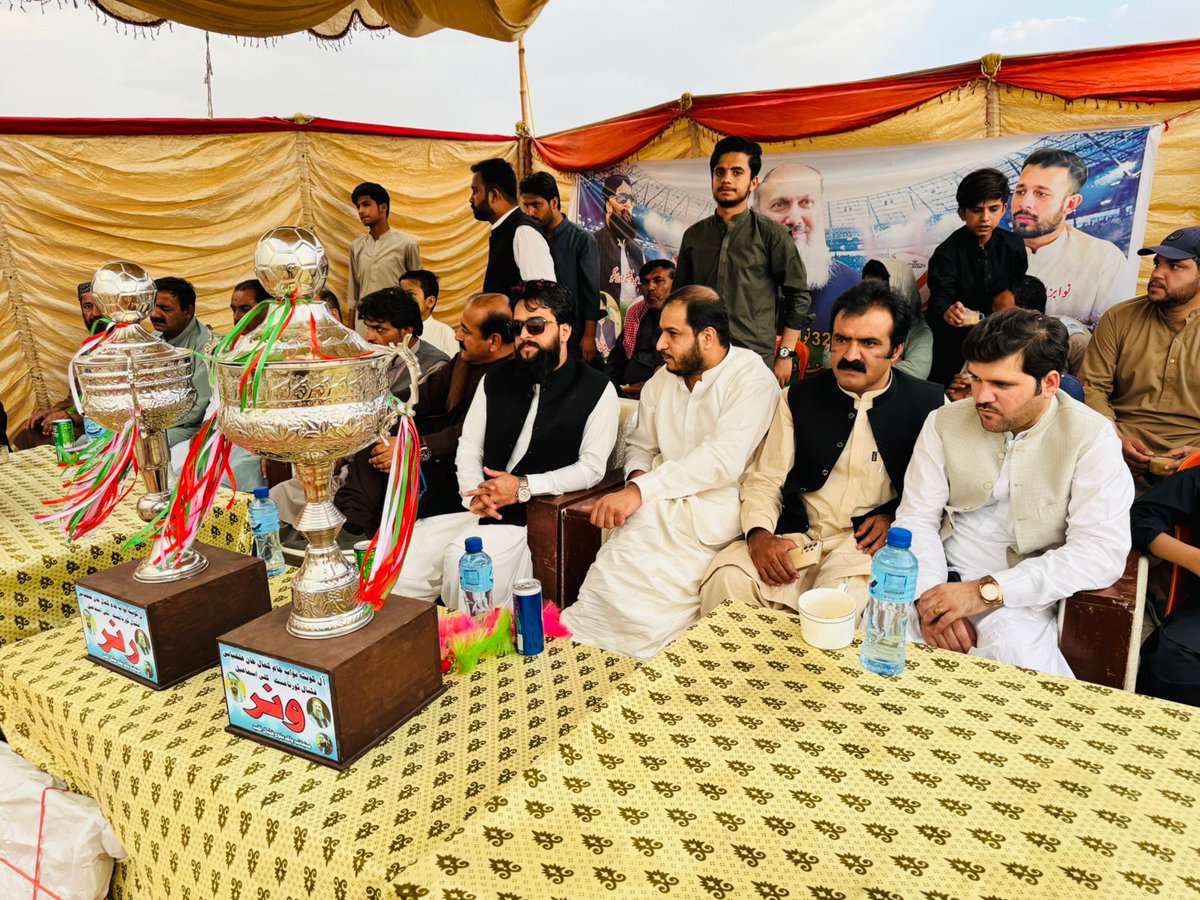 WaderaShezad's tweet photo. پہلا آل کوہٹہ ٹاپ 32 نواب جام کمال خان علیانی صاحب  فٹبال ٹورنامنٹ اوپن گراونڈ کلی اسماعیل کوہٹہ جس کا  فائنل میچ اسماعیل محمڈن فٹبال کلب بمقابلہ عبداللہ جان  فٹبال کلب کے درمیان کھیلا گیا عبداللہ جان فٹبال کلب نے یہ فائنل اپنے نام کرلیا @CMShehbaz @jam_kamal @MeerLangau https://t.co/QcmhquMY1l