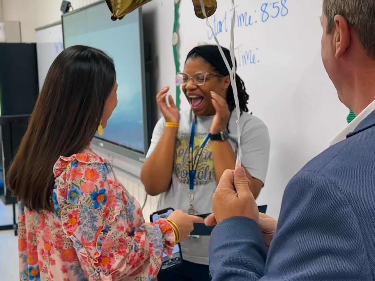 PearlPSD's tweet image. Congratulations to Keirra Fair, Pearl Junior High teacher, on being named the 2024–2025 PPSD New Teacher of the Year! In her first year, Ms. Fair has made a remarkable impact—inspiring students &amp;amp; bringing energy &amp;amp; excellence to her classroom every day.
#wearepearl #wordstoaction