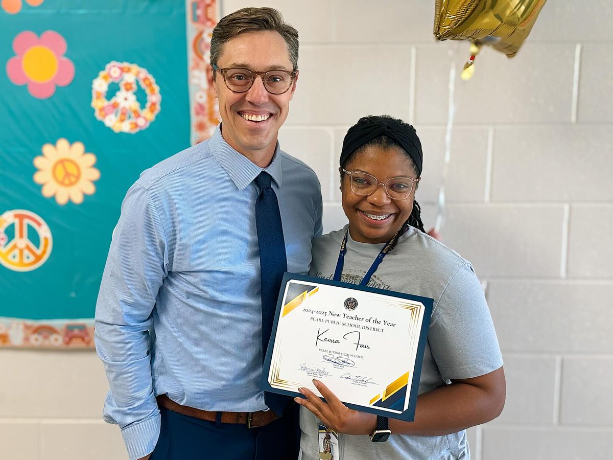 PearlPSD's tweet image. Congratulations to Keirra Fair, Pearl Junior High teacher, on being named the 2024–2025 PPSD New Teacher of the Year! In her first year, Ms. Fair has made a remarkable impact—inspiring students &amp;amp; bringing energy &amp;amp; excellence to her classroom every day.
#wearepearl #wordstoaction