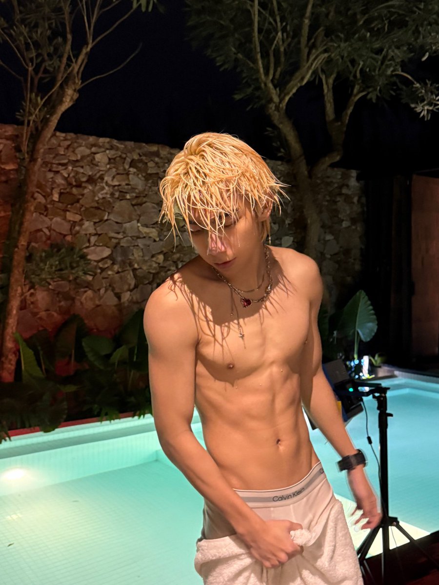bertrandtio18's tweet photo. done filming new music video 🎥 https://t.co/1GvucGNVMO