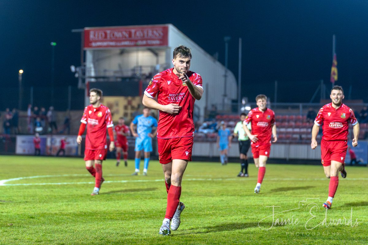 Llanelli Town AFC tweet media