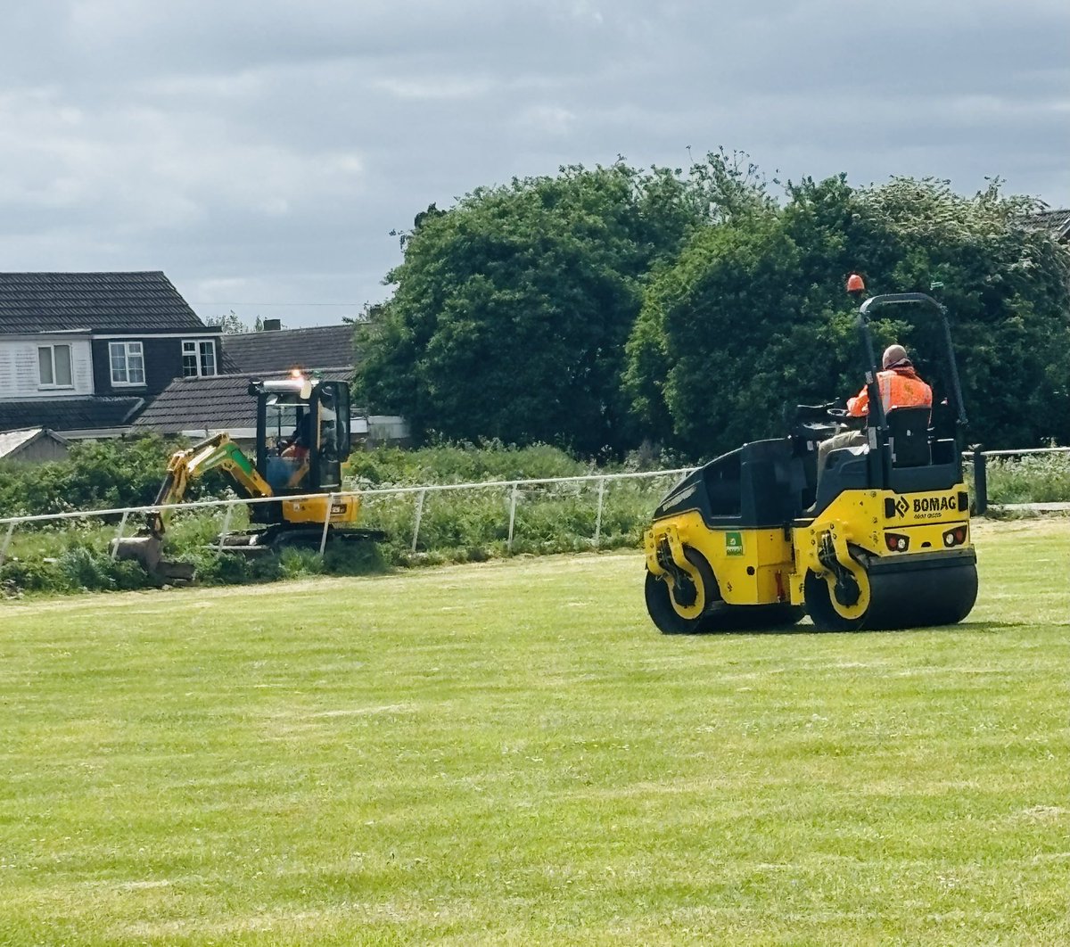 Immingham Town FC (@immtownfc) on Twitter photo Itโs been a busy Bank Holiday on & off the pitch for Immingham Town as the Woodlands Sports Ground redevelopment picked up steam thanks to @lincslandcareltd & <a href="/sunbeltrentaluk/">Sunbelt Rentals UK & Ireland</a> Immingham ๐ซถ๐ป
This is a BIG project and we need your HELP! Please DM to get involved ๐๐ป <a href="/ImminghamTC/">Immingham Town Council</a> Itโs been a busy Bank Holiday on & off the pitch for Immingham Town as the Woodlands Sports Ground redevelopment picked up steam thanks to @lincslandcareltd & <a href="/sunbeltrentaluk/">Sunbelt Rentals UK & Ireland</a> Immingham ๐ซถ๐ป
This is a BIG project and we need your HELP! Please DM to get involved ๐๐ป <a href="/ImminghamTC/">Immingham Town Council</a>