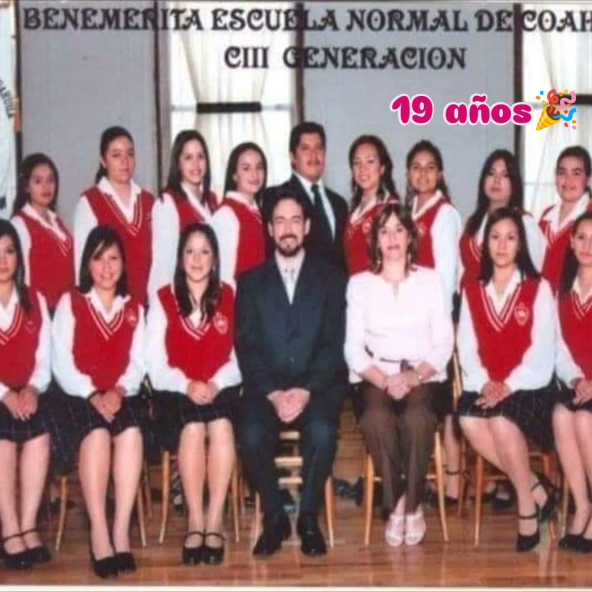 fatima_bonney's tweet image. Que rápido pasa el tiempo. Hace #23 años iniciaba con mi preparación profesional y ahora, ya van, #19 años de #Egresada y de #Servicio_Docente 🥰💜💞