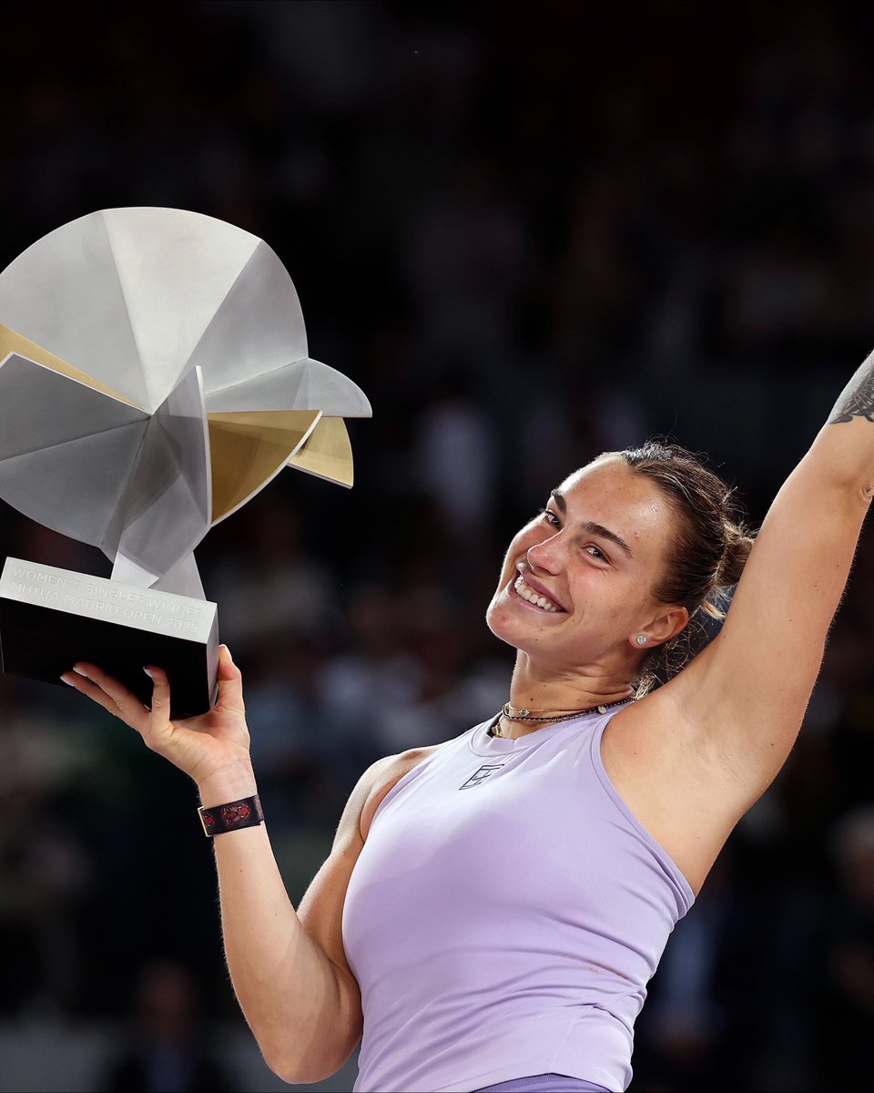 De Madrid al cielo.

Campeona en Madrid <a href="/MutuaMadridOpen/">#MMOPEN</a> por tercera vez. ¡Grande <a href="/SabalenkaA/">Sabalenka Aryna</a>! 🐯

 #TeamWilson #MadridOpen