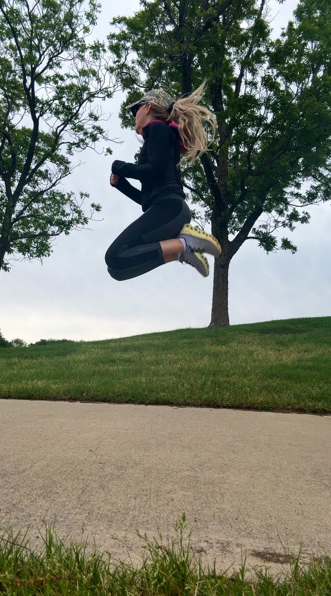 PepitaCorona's tweet photo. What a wonderful #texasweather 😂⭐️♥️ Monday ☔️ my vibes #workoutmotivation #letsrun #runnervibes Every time I jump is my way of releasing all my thoughts emotions Energy 🥊 #MondayMotivation & Ragnar always waiting 4 me !! 🫡😉 #myvibe #runnermom 5k a la Vit💪🏾 #corroparavivir https://t.co/5slynGny2z