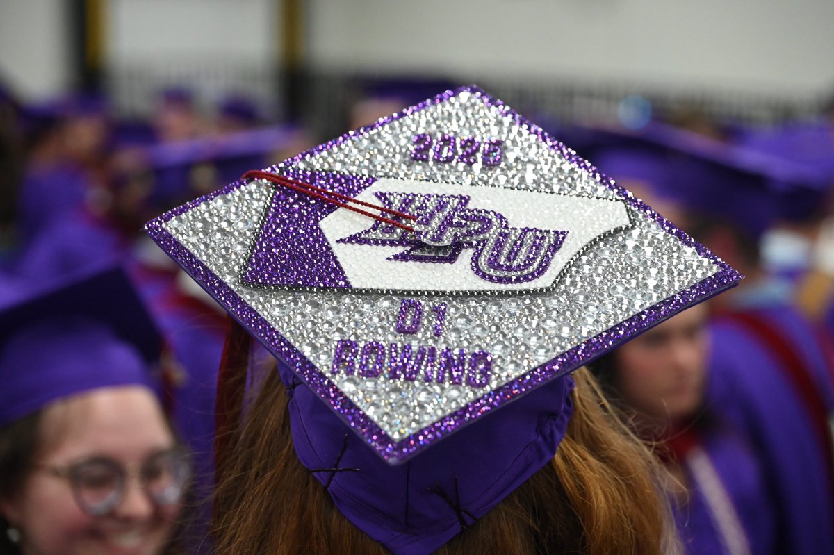 HPU_Rowing's tweet image. Congratulations to our graduates who walked across the stage this past weekend!! 🎓💜
Thank you for making our inaugural season super memorable! 😊
#GoHPU x #BUILD