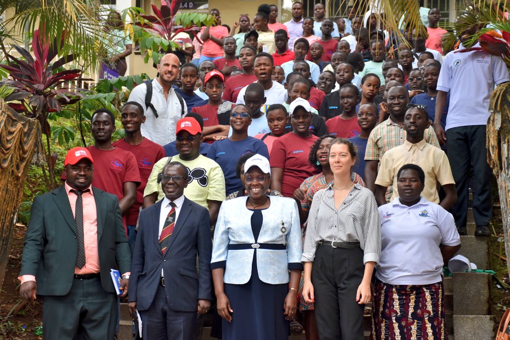 France in Uganda 🇫🇷🇺🇬 (@frenchembassyug) on Twitter photo Over 200 students and teachers of French from 17 schools in central Uganda gather at <a href="/seetahighsch/">SeetaHighSchool</a> Mukono to enjoy French learning through fun-filled activities at the #CALUFU2025 camp, as they get to know more about opportunities associated with multilingualism. Over 200 students and teachers of French from 17 schools in central Uganda gather at <a href="/seetahighsch/">SeetaHighSchool</a> Mukono to enjoy French learning through fun-filled activities at the #CALUFU2025 camp, as they get to know more about opportunities associated with multilingualism.