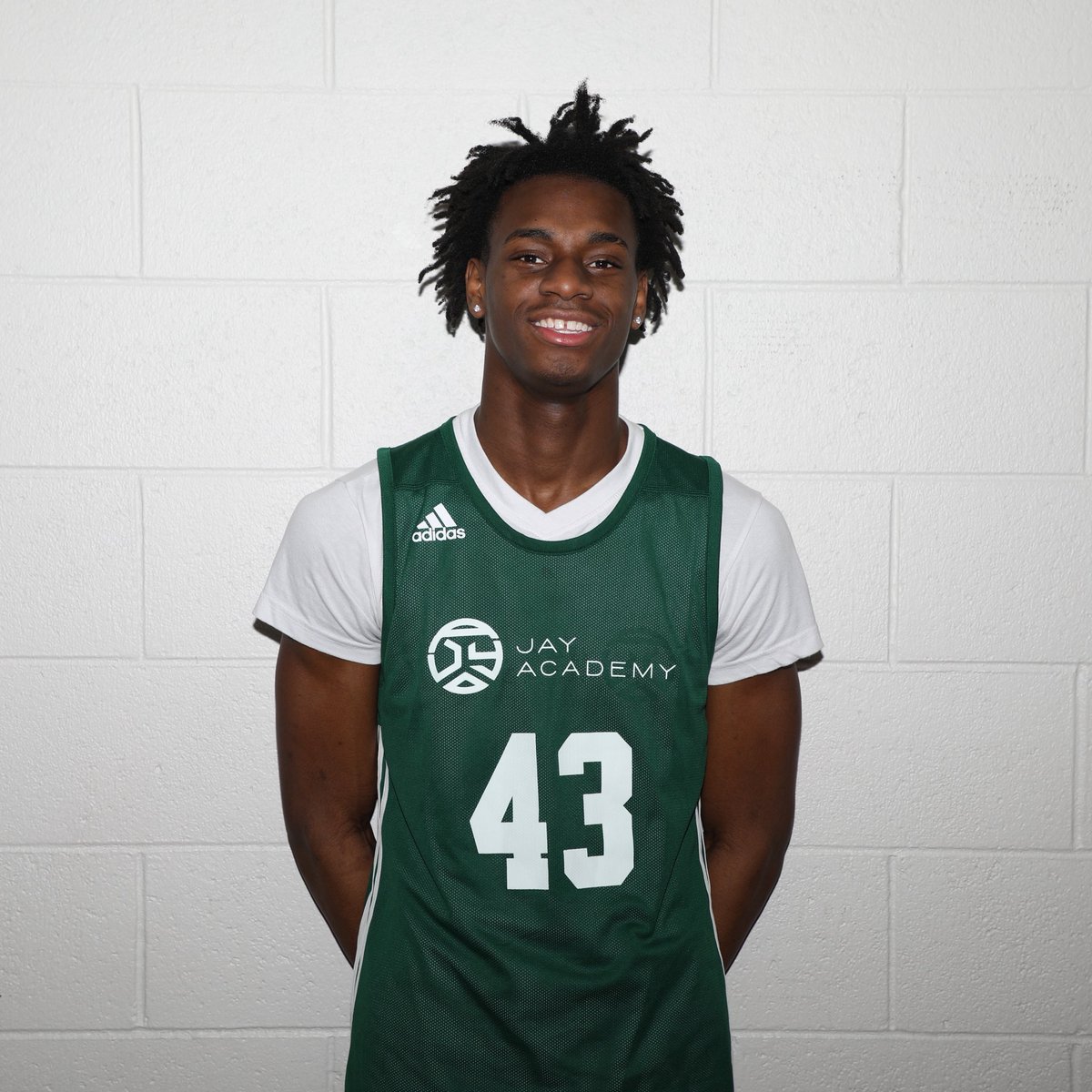 JAY Academy 17U gets the win against Full Package 57-37 at Bill Hensley Memorial Run N Slam. 

Takis Tyler: 21 pts, 4 ast, 5 stls

Jabari Lee: 10 pts, 13 rebs

Jasan Dennis: 8 pts, 3 ast, 6 rebs, 3 stls