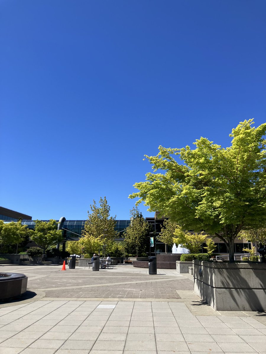 mattpodwysocki's tweet image. Unsure of what this glowing orb in the sky is doing in Redmond while I’m in town…