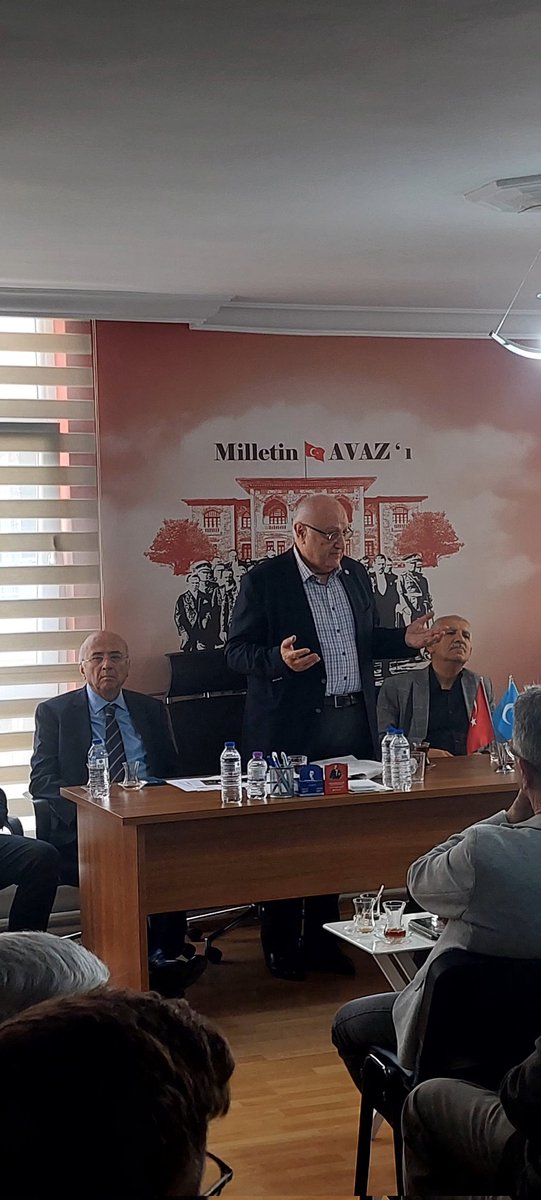 tlybkdgd's tweet image. #AVAZ Buluşmaların da , İYİ Parti Uluslararası İlişkiler Başkanımız  Sn. @Ahmet_Erozan  Küresel Emperyalizmin Kıskacındaki Türkiye ve Türk Dış Politikası programı düzenledik..

Başkanımız&apos;a ve Katılım sağlayan herkese çok teşekkür ederiz.🙏 
@AvazStrateji
@sdeniz13