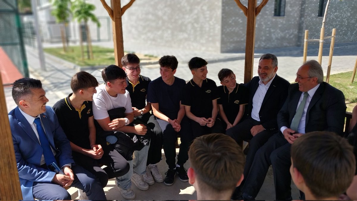 İl Milli Eğitim Müdürü Dr. Ahmet Alireisoğlu, İlçe Milli Eğitim Müdürü Metin Sezer ve İl Müdür Yard. Bülent Altıntaş,MÜSİAD Yöneticileri ile bir araya geldiler

📍Demirtaşpaşa MTAL

Herkesin Bir Mesleği Olmalı 
 <a href="/_Ali_KARAGOZ/">Dr. Ali KARAGÖZ</a> <a href="/Ali_Partal/">Ali Partal</a> <a href="/MetinSEZER_16/">Metin SEZER</a> <a href="/DemirtaspasaM/">Demirtaşpaşa MTAL</a> <a href="/MUSIADBursa/">MÜSİAD Bursa</a>