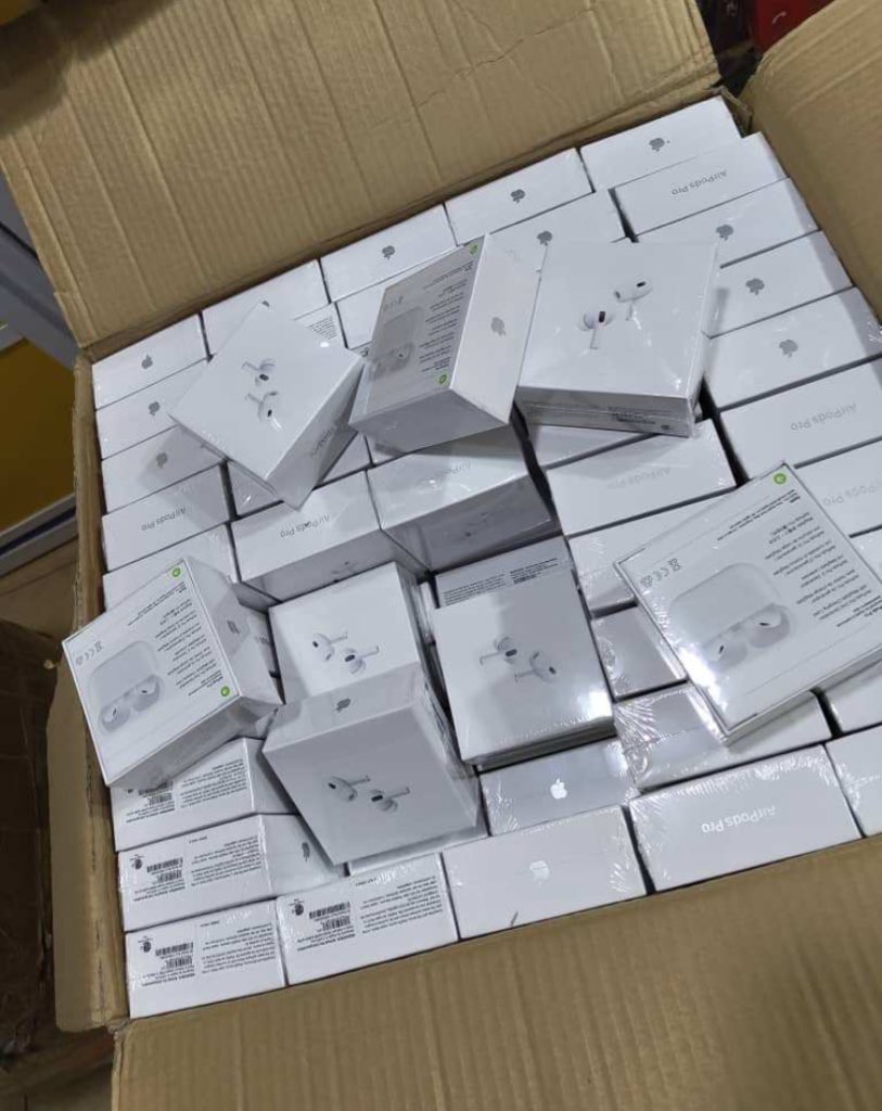 Supercart_gh's tweet image. *** BEST DEALS + PAYMENT ON DELIVERY ***
* Flip6
* Price : ¢600
* AirPods Pro 2
* Price : ¢300
* Nokia 105
* Price : ¢250
Call/watsapp : 0542449313
